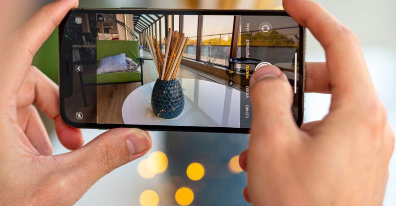 iPhone 12 Pro Max xuất sắc trong việc tái tạo màu sắc chân thực và chi tiết ảnh ban ngày