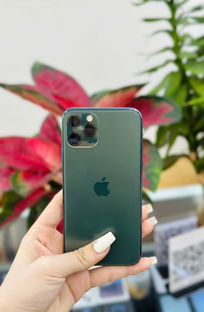 Táo 247 cam kết 100% nguyên zin, chính hãng - Khi mua hàng, khách hàng sẽ được tặng full bộ phụ kiện + bảo hành đầy đủ