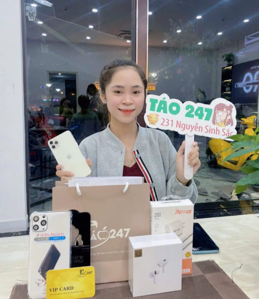 iPhone 11 Pro Max vẫn đang là sản phẩm được rất nhiều sinh viên tin tưởng lựa chọn tại Táo 247