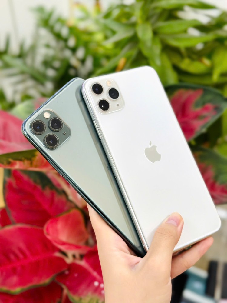 iPhone 11 Pro Max với cụm 3 camera sau