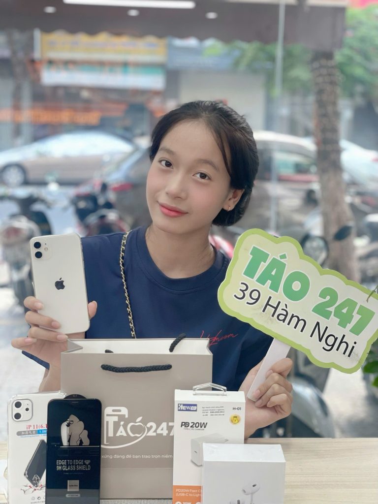 iPhone 11 vẫn đang là sản phẩm được rất nhiều khách hàng tin tưởng lựa chọn tại Táo 247