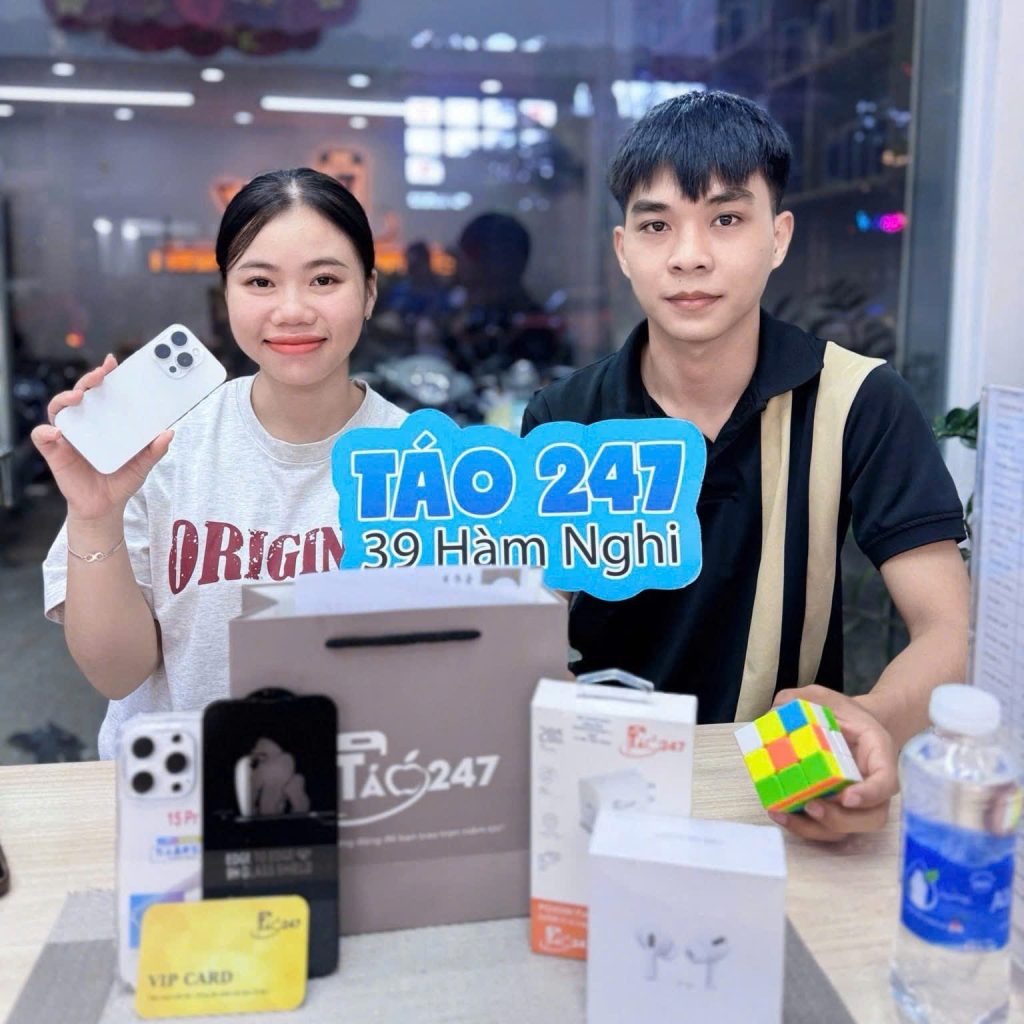 iPhone 15 Pro vẫn đang là sản phẩm được rất nhiều khách hàng tin tưởng lựa chọn tại Táo 247
