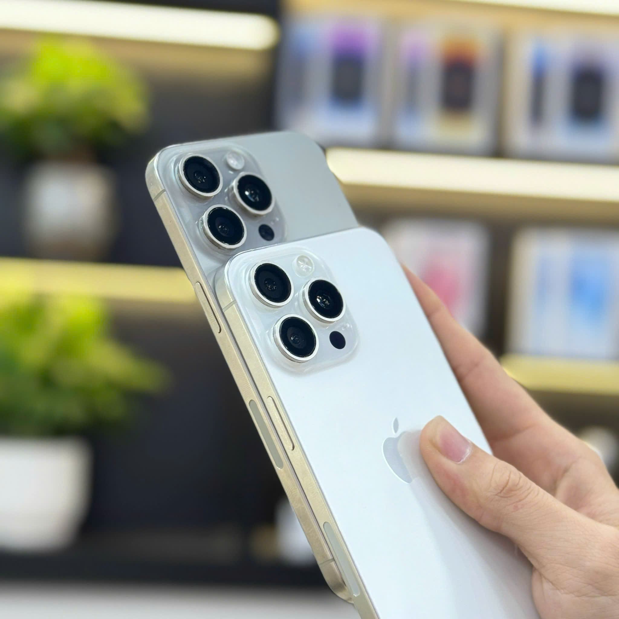 iPhone 15 Pro Max đầy đủ mẫu mã đa dạng tại Táo 247