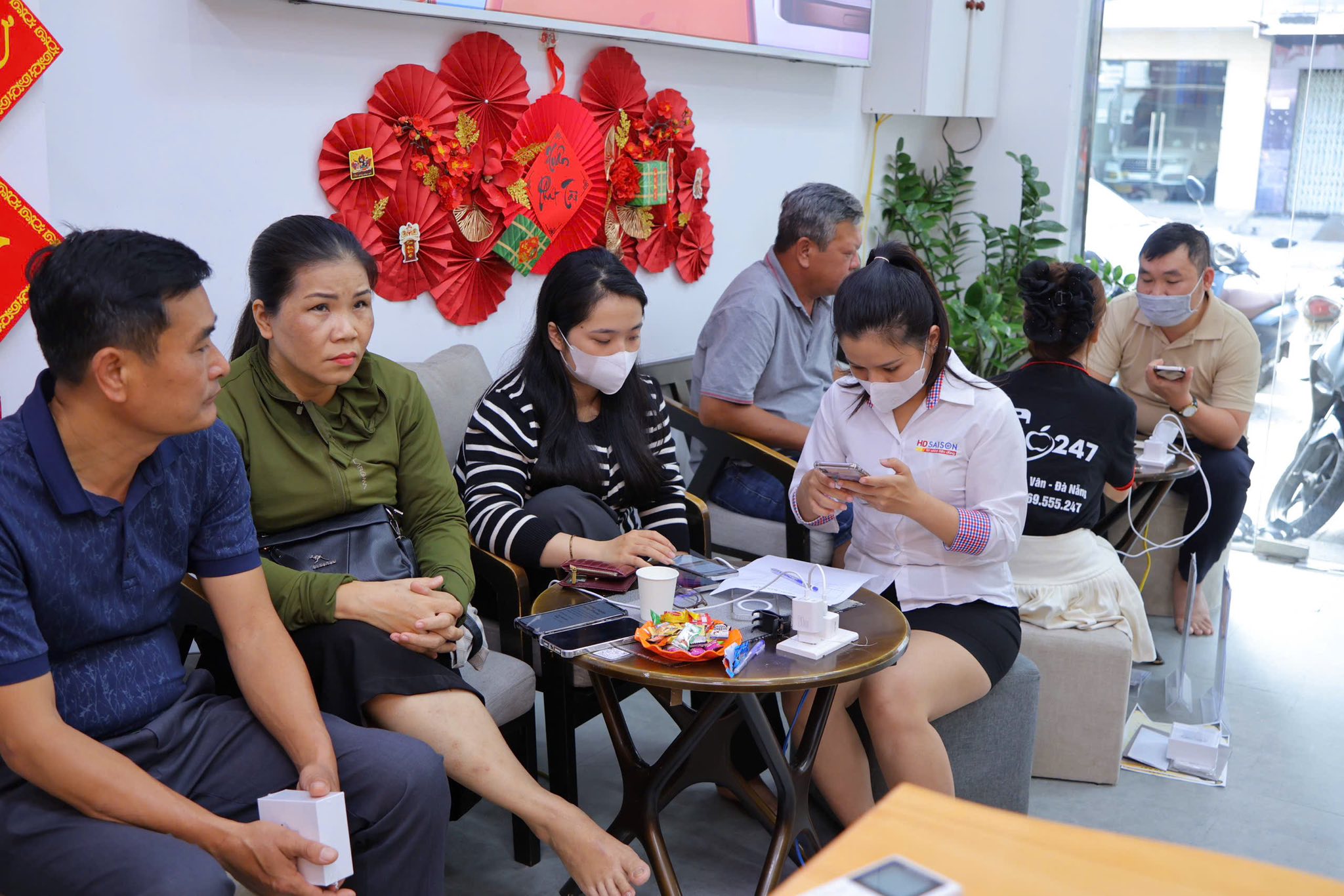 Tại Táo 247 có nhiều hình thức trả góp với nhiều ngân hàng khác nhau