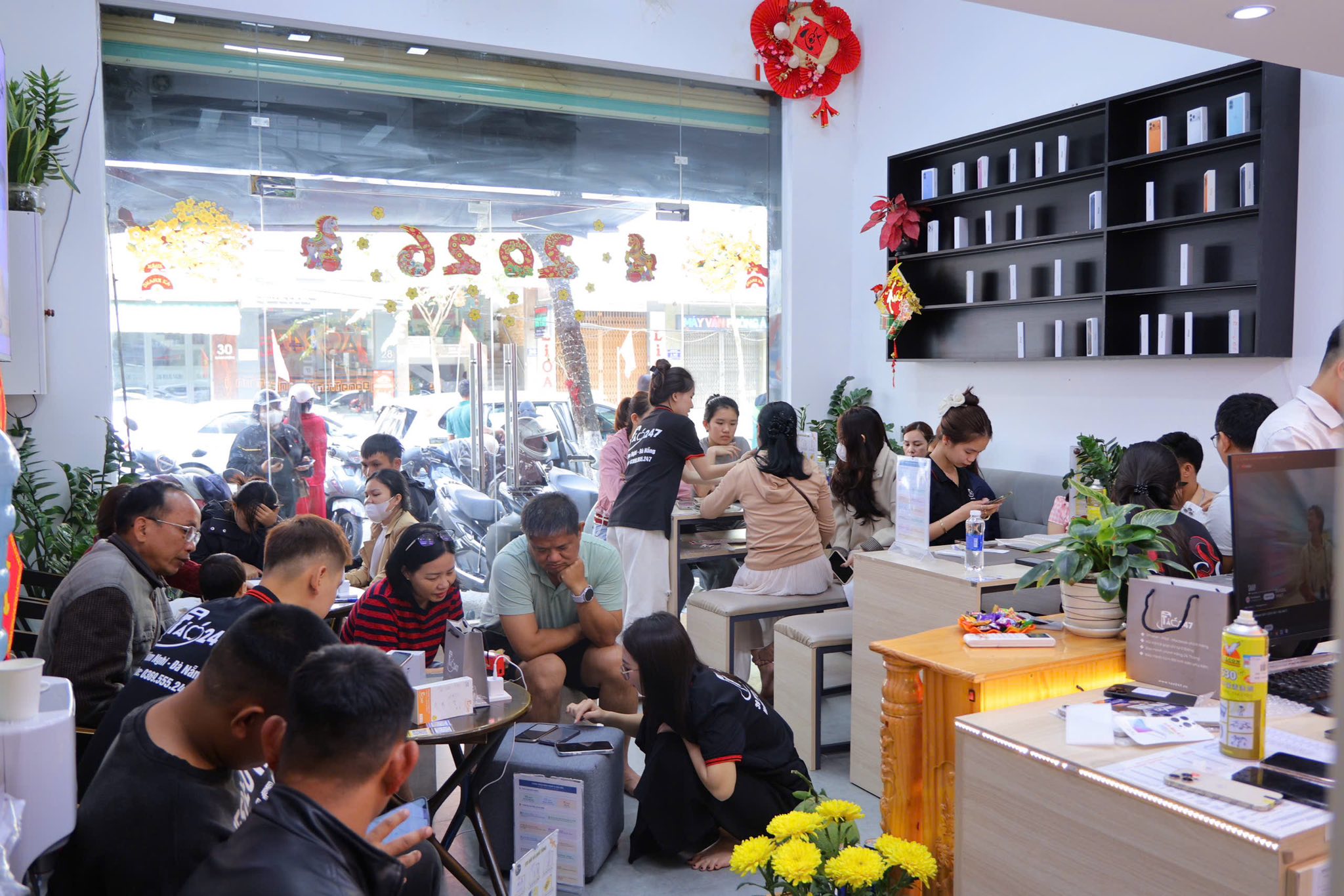 Hãy đến ngay Táo 247 để trải nghiệm trực tiếp và nhận những ưu đãi tốt nhất!