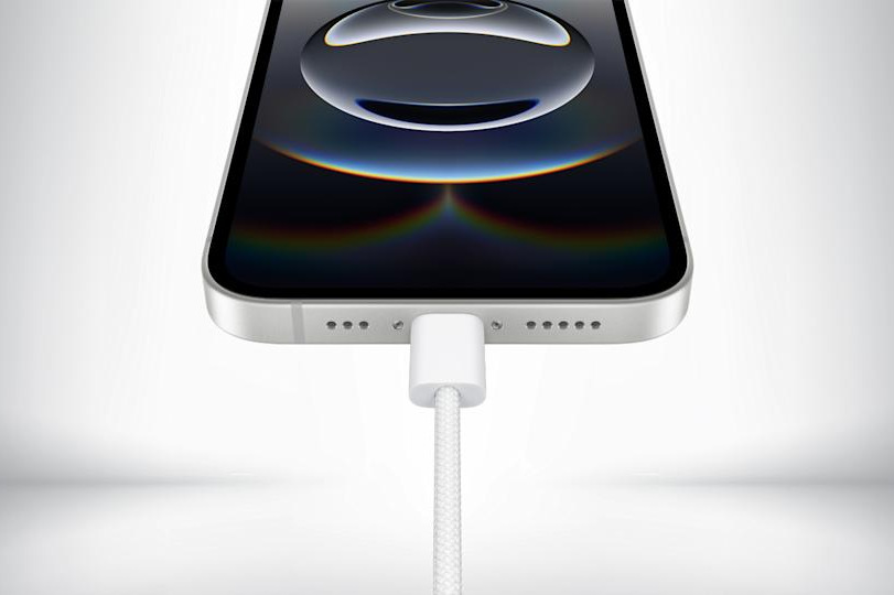 Sửa lỗi sạc iPhone 14 Pro Max | Táo 247