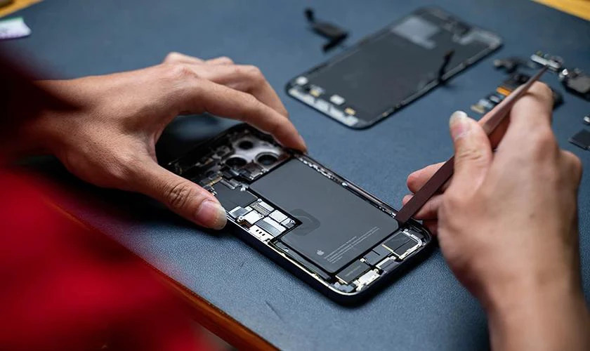 Dịch vụ thay pin iPhone | Táo 247