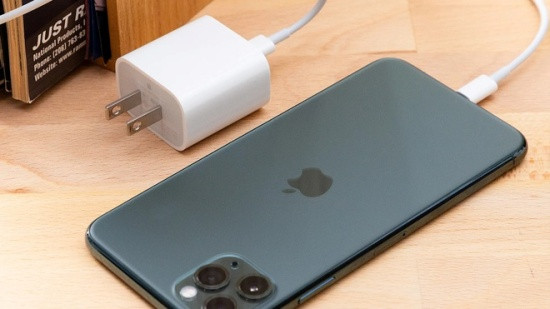 Kiểm tra xạc iPhone có vào Pin | Táo 247