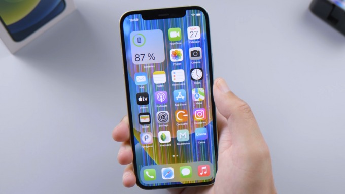 iphone 15 pro max bị sọc màn hình