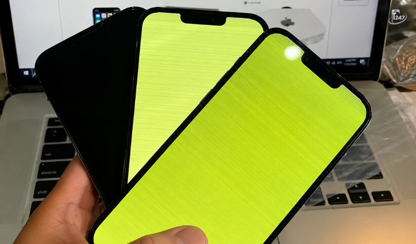 Lỗi iPhone 13 pro max bị xanh màn hình có thể bắt nguồn từ nhiều yếu tố | Táo 247