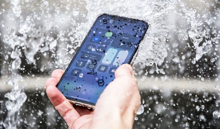 iPhone bị ngấm nước | Táo 247