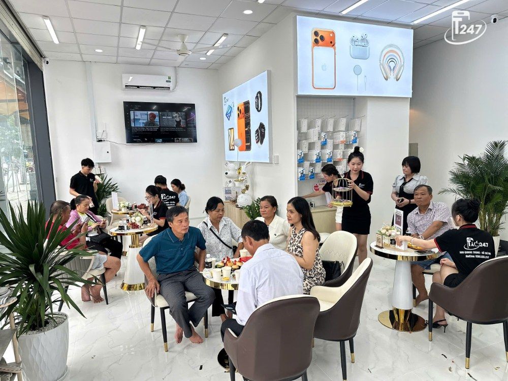 Táo 247 luôn hỗ trợ giải đáp thắc mắc cho khách hàng một cách chuyên nghiệp nhất