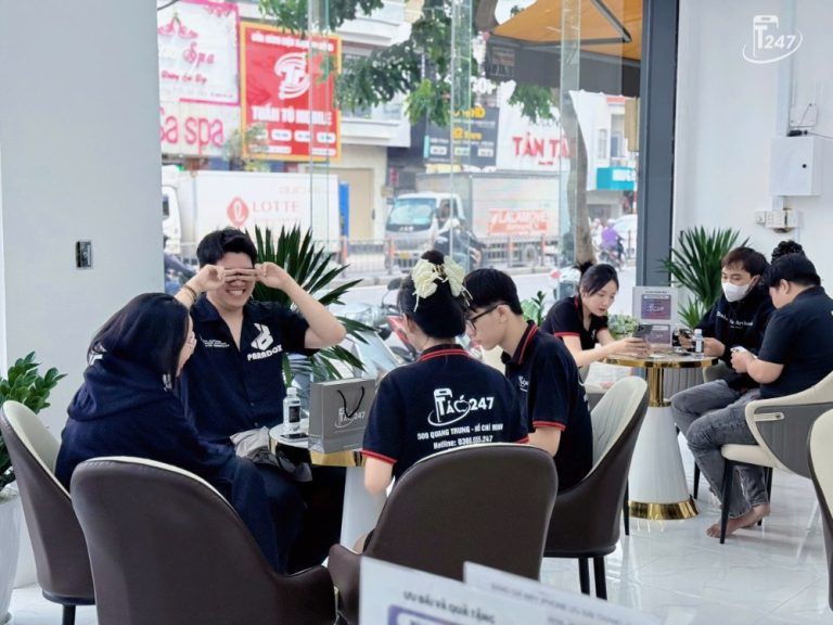 Đội ngũ kỹ thuật và tư vấn viên tại Táo 247 hỗ trợ khách hàng tận tình | Táo 247